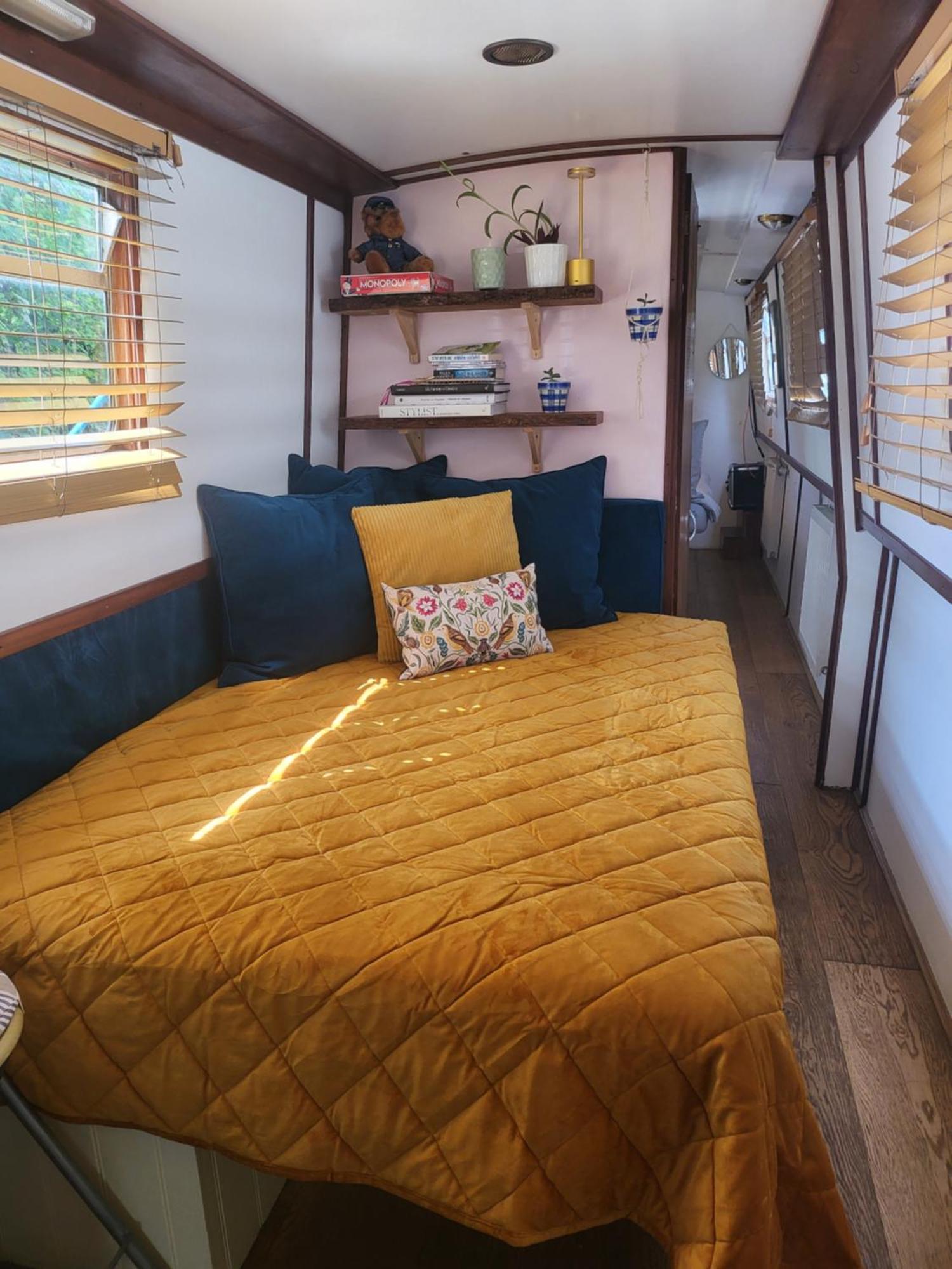 Lovely Canal Boat In Little Venice For Family & Friends London Bagian luar foto
