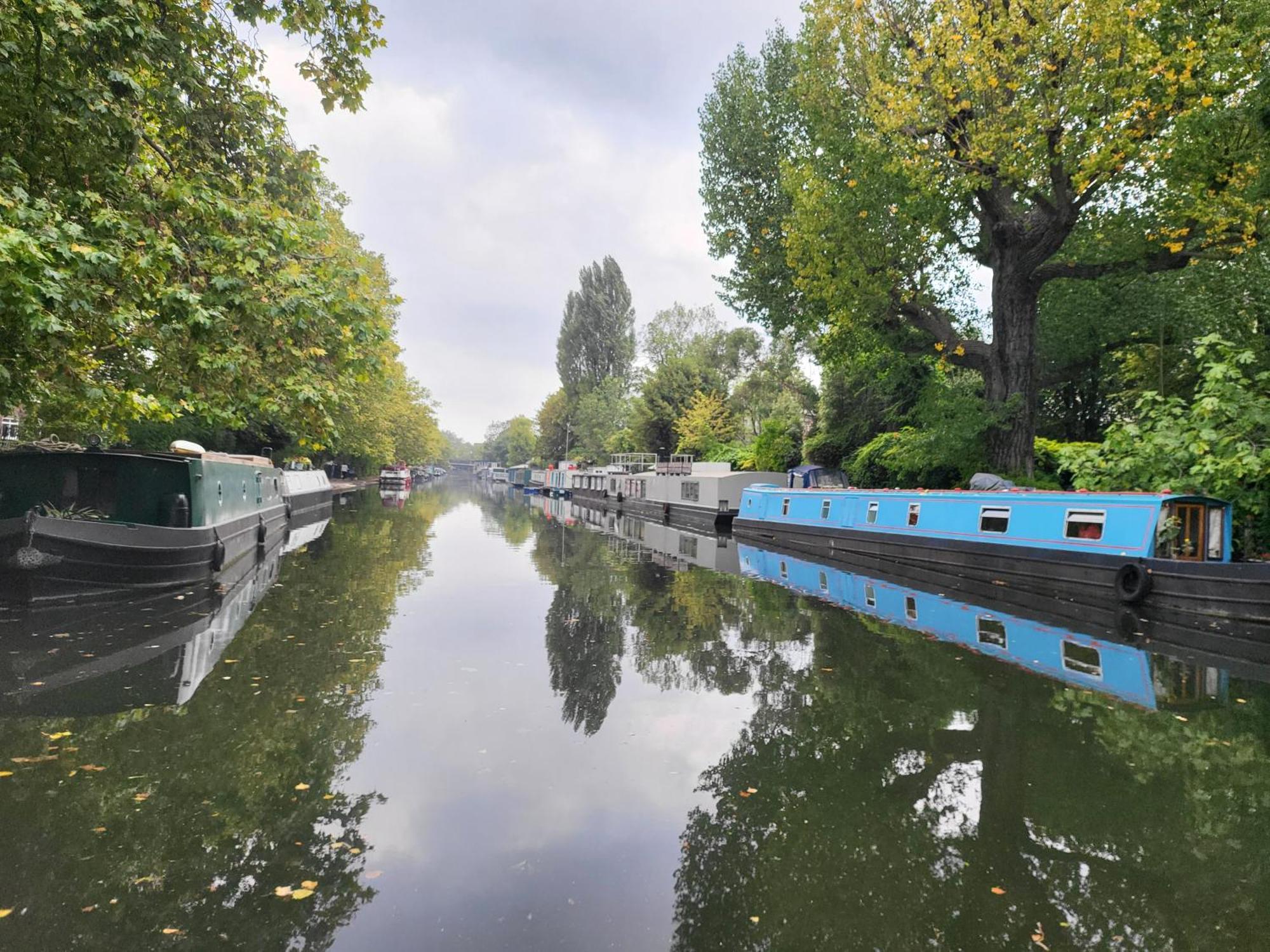 Lovely Canal Boat In Little Venice For Family & Friends London Bagian luar foto